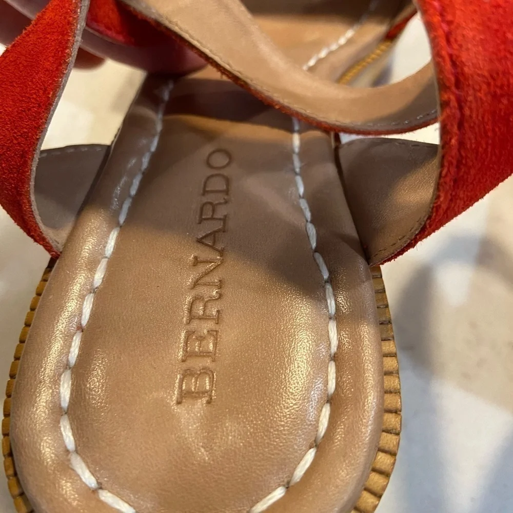 Bernardo Kate Wedge Sandal 8 1/2